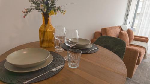 Vila Nova de Gaia Apartment | Flat with garage and balcony with view to a garden