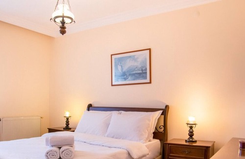 Konak Apartment | Flat with Mesmerizing Sea View in Konak