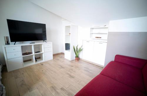 Assago Apartment | Flat with terrace close to Forum and Milanofiori Metro