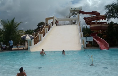 Jardim Paraiso House | Flat with water park with 12 pools, including one with waves