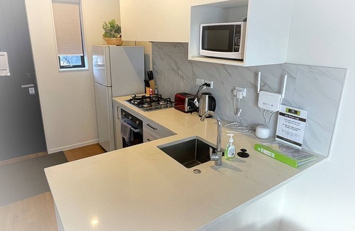 Flat Bush House | Flatbush Holiday Accommodation, 2 Bedroom Townhouse | Apartment HH