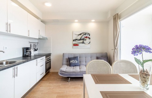 Patalavaca Apartment | Flatguest Danubio + Sea view + Pool + Beach