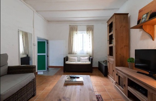 Firgas House | Flatguest Ecofinca Azuaje + Rural + Family & Friends + Peaceful