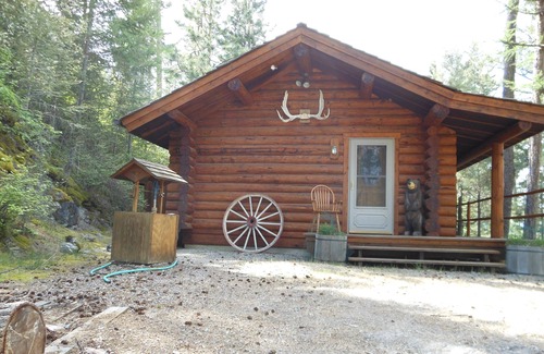 Angel Point Cabin | FLATHEAD 'On The Lake' Custom Log Cabin…. Reserve for your Montana Adventure!