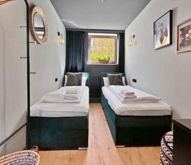 Trudering-Riem Apartment | Flatista Homes - Jungle House