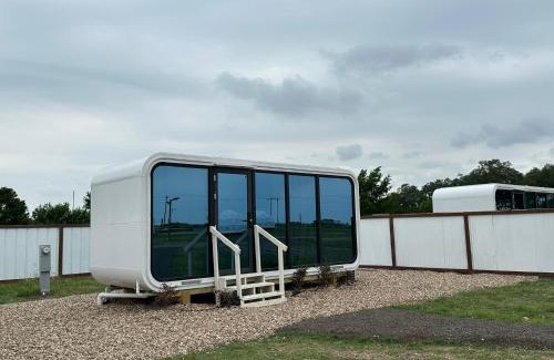 Muldoon Hotel | Flatonia Glamping Retreat - Musk Tiny House - Unique Container Cabin