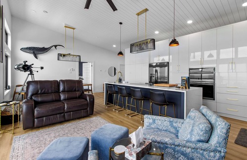 Flatrock House | Flatrock Ocean View | Sauna | 3BR | 3.5BA |
