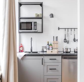 Duisburg City Center Apartment | Flats 4 You, Moderne City Wohnung Nähe HBF, DÜ-Messe 20 Min, Netflix, Küche