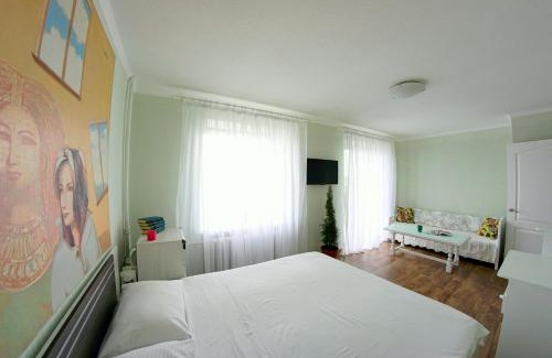 Dzerzhyns'kyi District Apartment | Flatsy at Botanichniy Sad underground