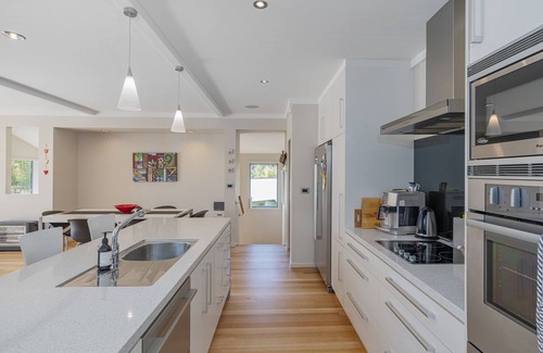 Cooks Beach House | Flaxmill Treasure - Cooks Beach Holiday Home