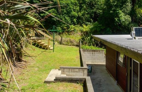 Lake Tarawera House | FlaxWater Lake Tarawera