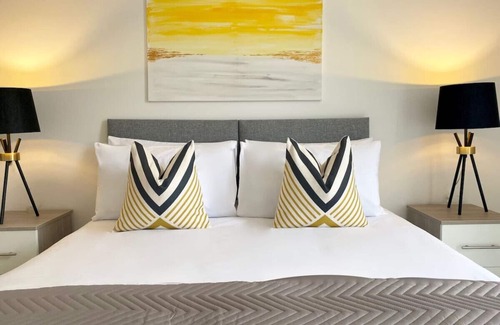 Fleet Apartment | Fleet Heights Apartment Six