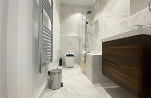 Fleet Apartment | Fleet Heights Apartment Four