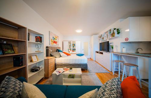 Zagreb Apartment | Fleksibilni SelfCheckIns 168 - Zagreb - Studio - Parking - Lođa