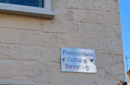 Beverley Cottage | Flemingate Cottage, Beverley, E. Yorkshire. The small cottage with a big welcome