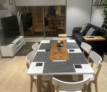 Flemington Apartment | FLEMINGTON - Melbourne City Views