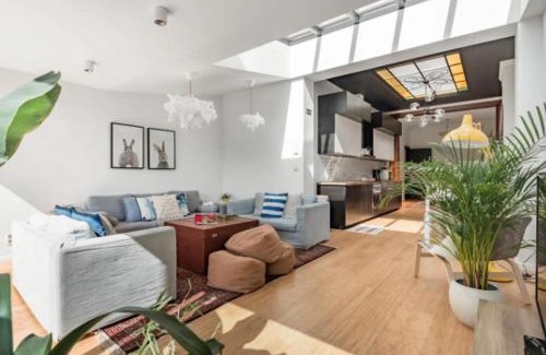 Halle Villa | Flemishome, The Retreat For Family And Friends