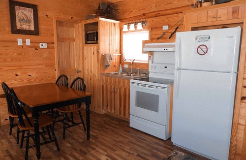 Leasburg Cabin | Fletcher's Village Group Cabin rental near Meramec River.