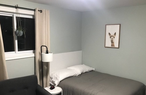 Garson Hotel | Fleur De Lis
