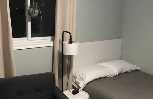 Garson Hotel | Fleur De Lis