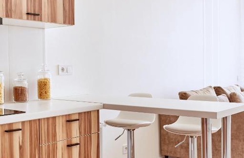 Petrovskoye Apartment | Fleur-de-Lys