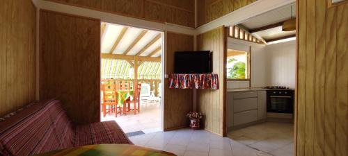 Circuit 1C1 Apartment | fleurs de canne