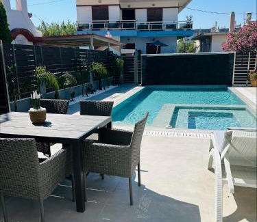 Petaloudes House | Flev's Luxury House with pool