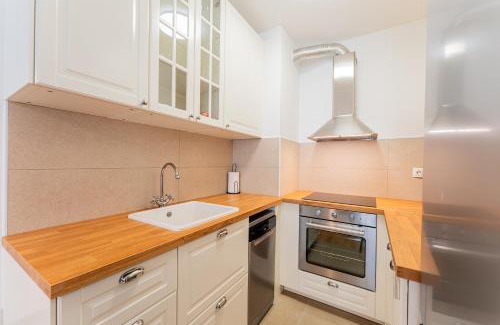 Zagreb Apartment | Flex SelfCheckIns 136 - Zagreb - Bedroom - Parking - Loggia