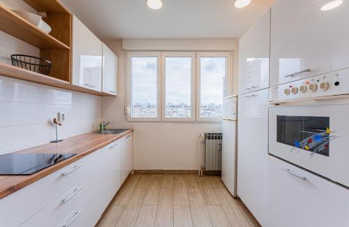 Zagreb Apartment | Flex SelfCheckIns 156 - Zagreb - Bedroom - Loggia