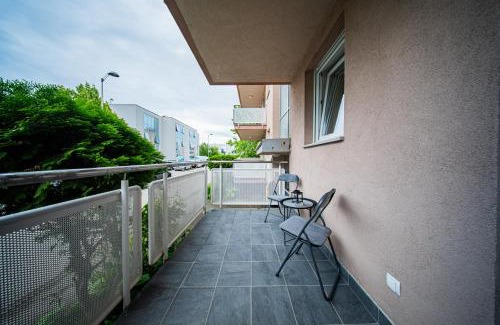 Novi Zagreb Apartment | Flex SelfCheckIns 169 - Zagreb - Loggia - Parking - 2 Bedroom