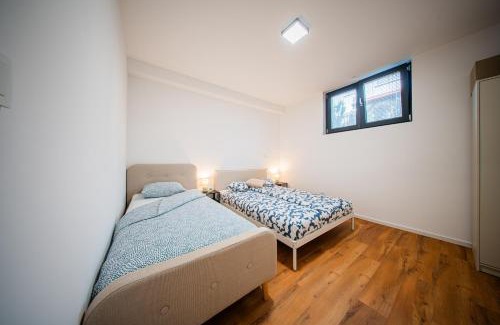 Zagreb Apartment | Flex SelfCheckIns 189 - Zagreb - Bedroom - Parking