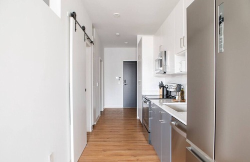 Yankee Hill Apartment | Flexhome East Side 1BR NO6 - Balcony+Pool+Gym