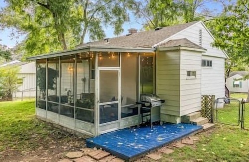 Kansas City House | Flexible Stay-Close to Downtown