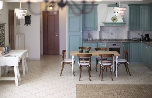 Afytos House | #FLH - Emerald Villa - Afitos Hidden Gems