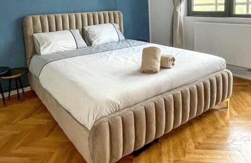 Three Oaks Apartment | FLH - Nana's apartment