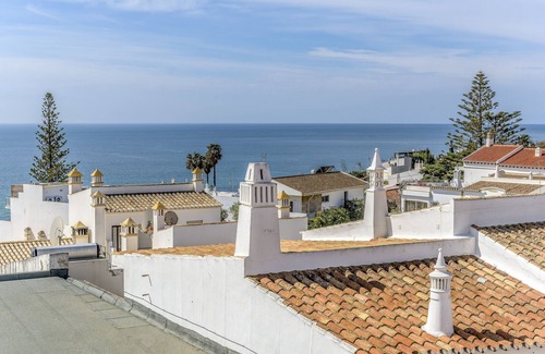 Praia da Luz Apartment | FLH Praia da Luz Apartment with Balcony