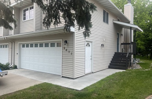 Fargo House | Flickertail cute clean home close to everything quiet neighborhood