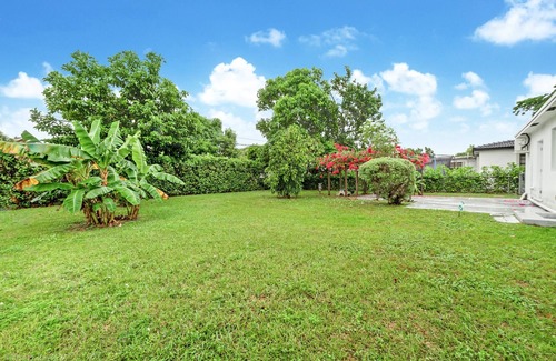 Coral Terrace House | Flight Deck. Pet friendly. Southwest area.