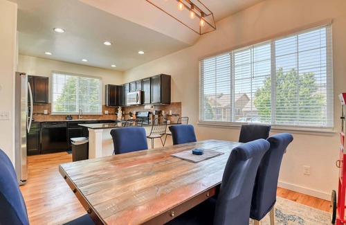 Security-Widefield House | FlightDeck/FullGym/HotTub/Fireplace/OutdoorProjector/NearAirport