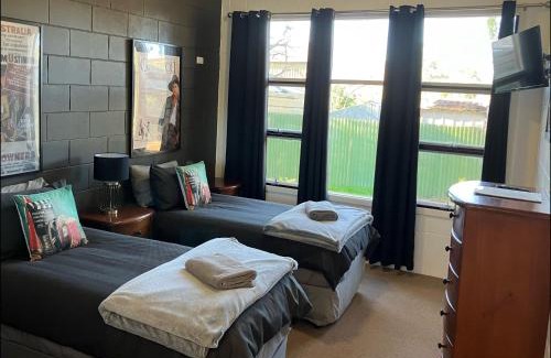 Quorn Hotel | Flinders Ranges Motel - The Mill