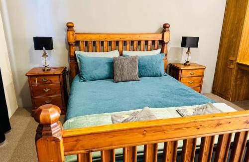 Quorn Hotel | Flinders Ranges Motel - The Mill