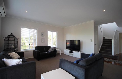 Augusta House | Flinders View
