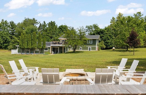 Williamsburg House | Flintfield Horse Park's Backyard- Traverse city, MI