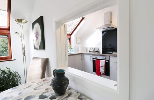 Buckland St Mary House | FLINTSTONES, country holiday cottage in Buckland St Mary