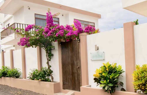 Puerto Villamil House | Flip Flop House