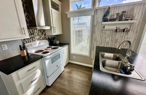 Nettles Island House | Flip Flop Inn amazing 1 bedroom 1 bath beach bungalow