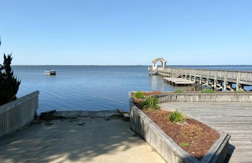 Monteray Shores House | Flip Flops