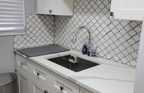 Parkside Apartment | FlipFlop Condo#2! Best bang for YOUR DOLLAR in town!