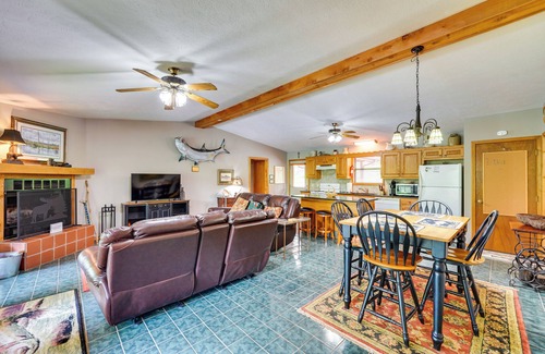 Flippin House | Flippin Home w/Fire Pit: Walk to White River!