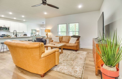 Flippin House | Flippin Vacation Rental: Walk to White River!